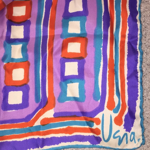 VERA Gorgeous VTG rectangular scarf w/modern print - Picture 3 of 4